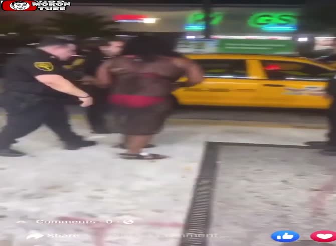 Video :A lady is slapped after attacking a police officer
